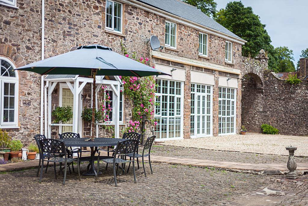 Bed and Breakfast Stoodleigh Court Coach House à Tiverton  Extérieur photo